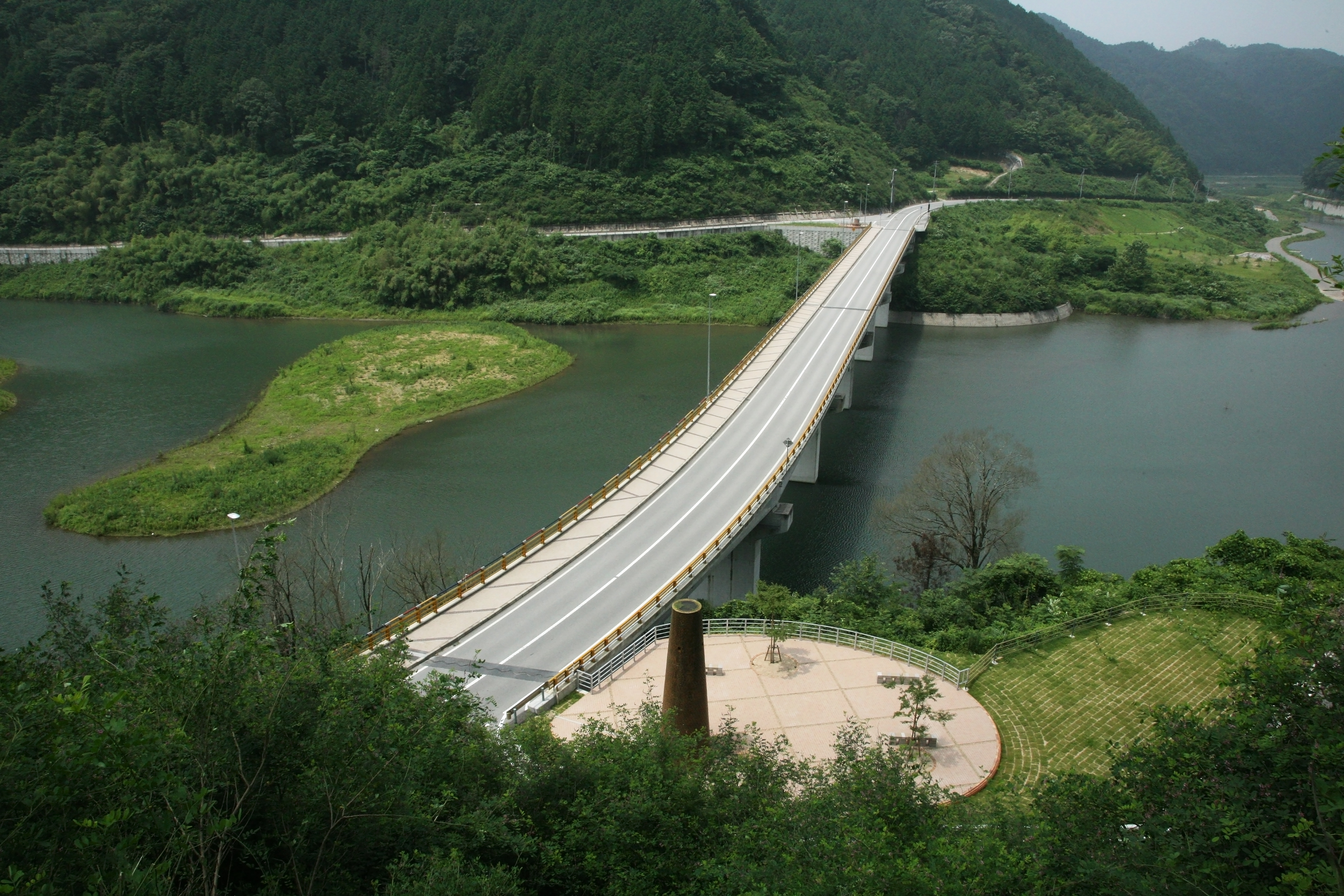 【中古】 瀬戸大橋/近代文芸社/篠原津田夫 中古】 瀬戸大橋 / 篠原 津田夫 / 近代文芸社 - メルカリ